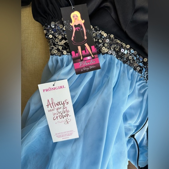 NWT Blondie Nites Fit and Flare Dress - size 11 Juniors - Picture 4 of 5